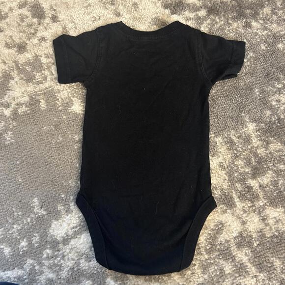 Wes & Willy Baby Black Washington State Cougars Onesie 6 Months - Picture 3 of 3